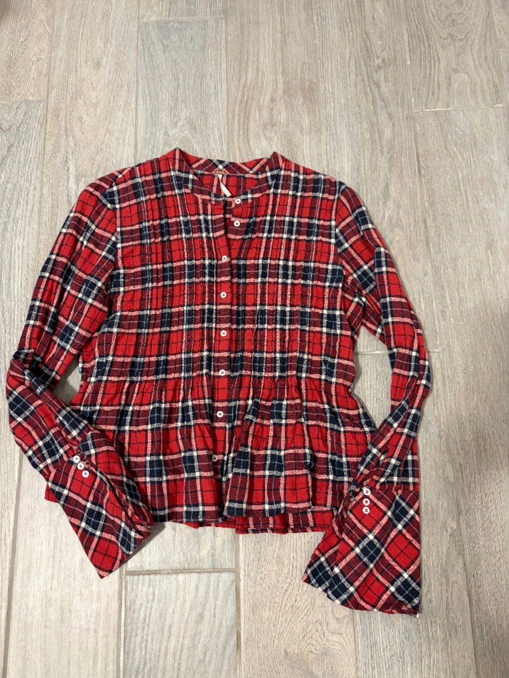 LIKE NEW! Women's Free People Red/Blue Plaid Ruffle Bell Cuff Buttown Down-SMALL